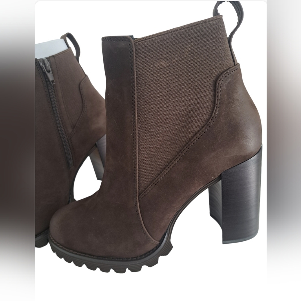 Gibson Latimer Boots sz 8 NWT
